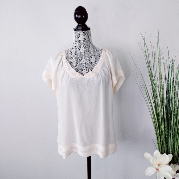 Banana Republic Tops - Banana Republic Cream Silk Top  Blouse Classic Modest
